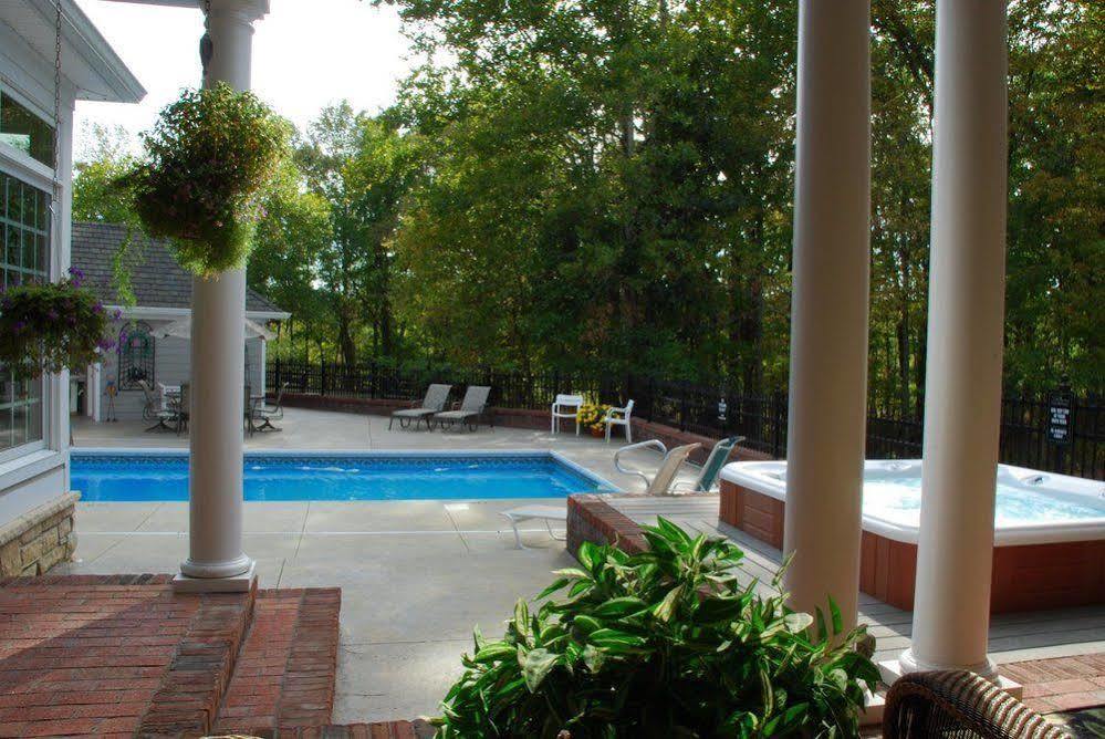 Bluegrass Country Estate La Grange Exterior photo